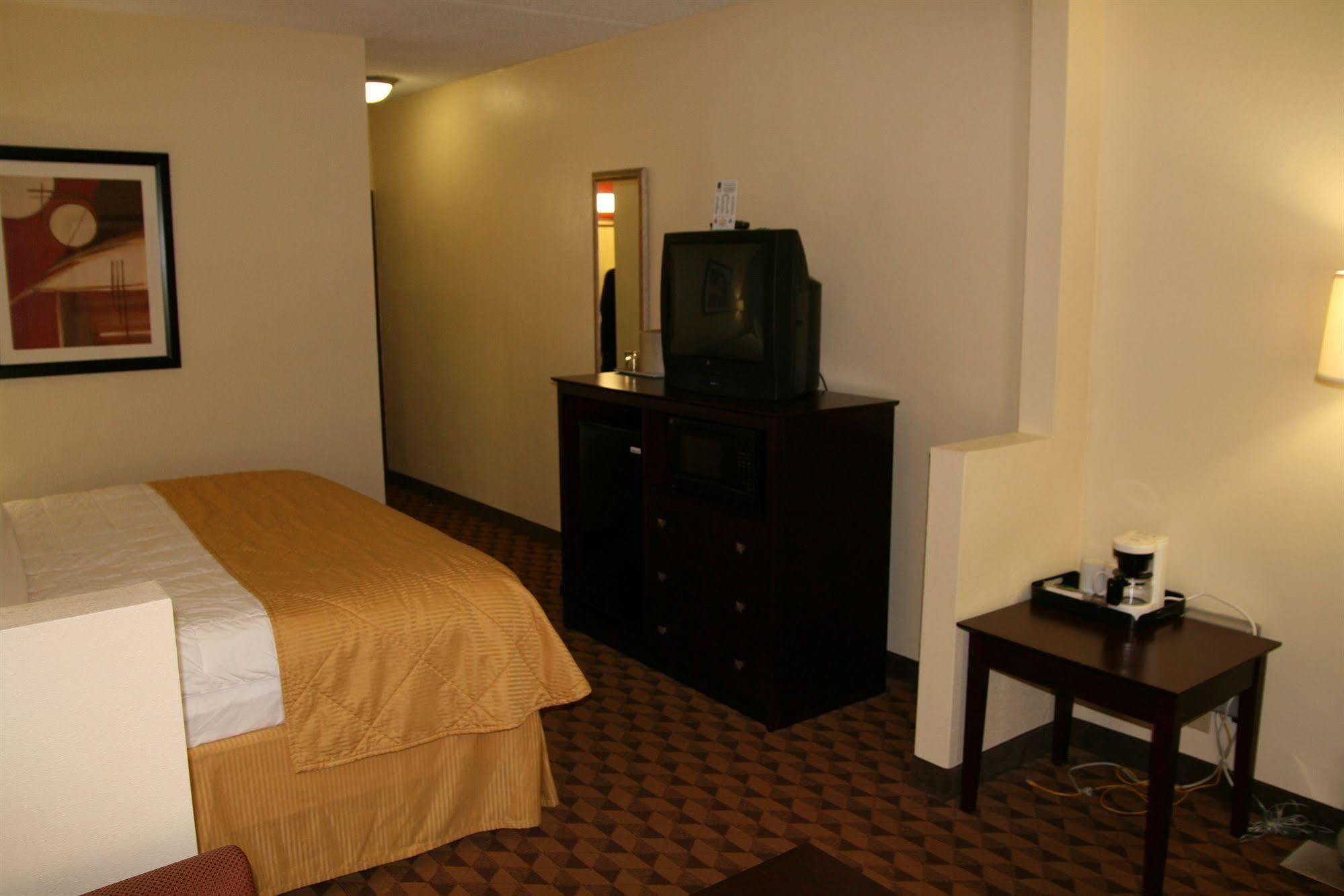 Red Roof Inn & Suites Cincinnati North-Mason Buitenkant foto