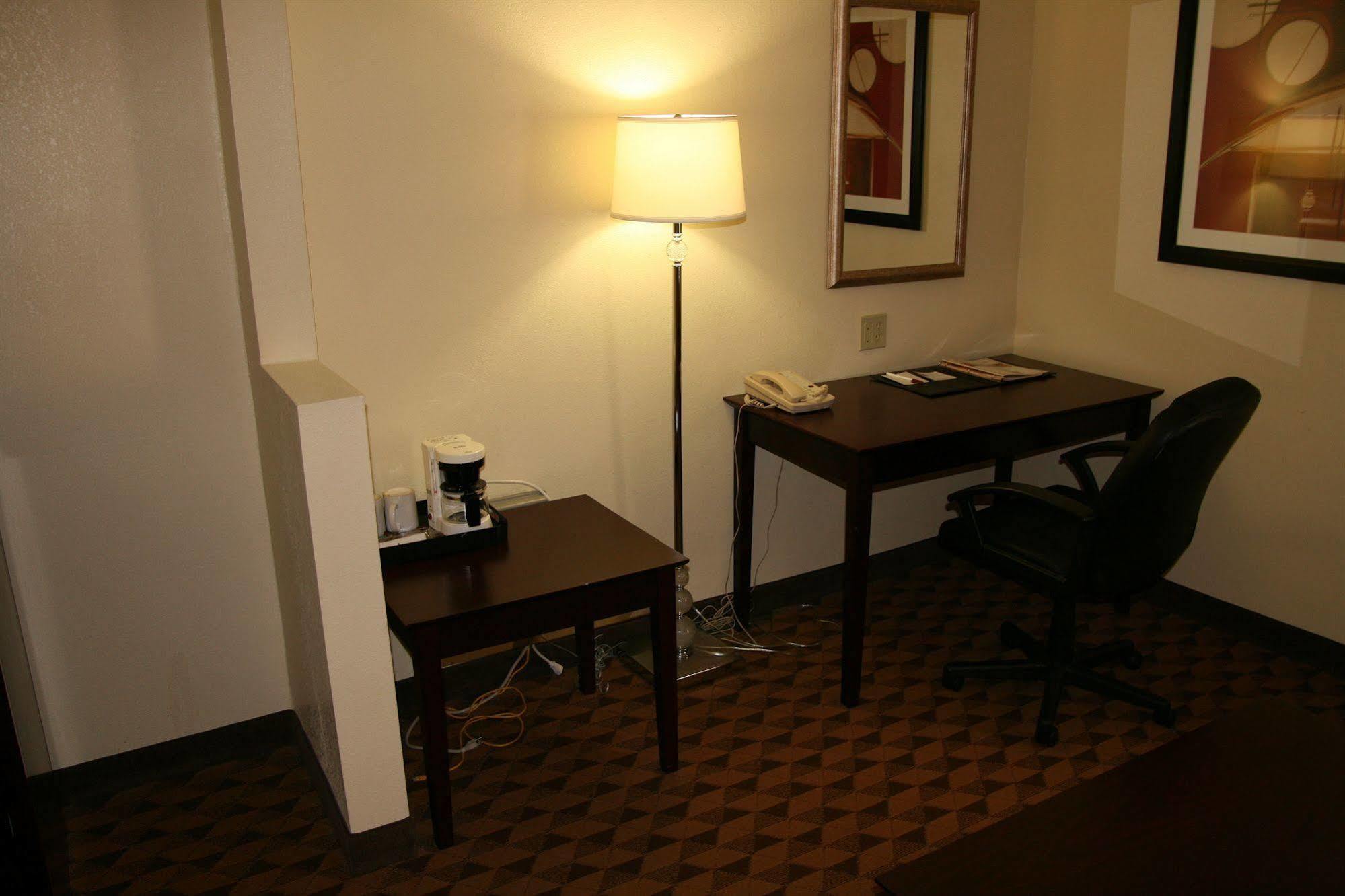 Red Roof Inn & Suites Cincinnati North-Mason Buitenkant foto
