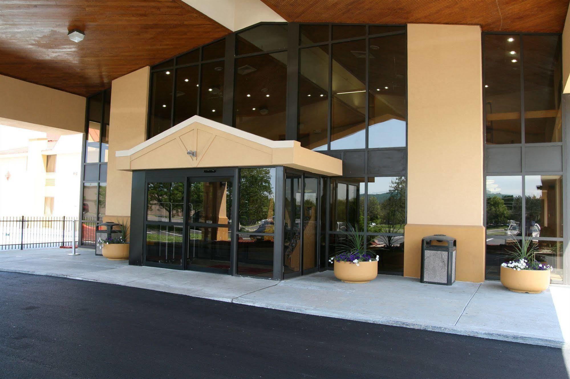 Red Roof Inn & Suites Cincinnati North-Mason Buitenkant foto